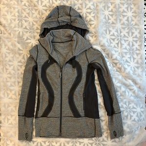 Lululemon zip hoodie size 6. Gray stripes.